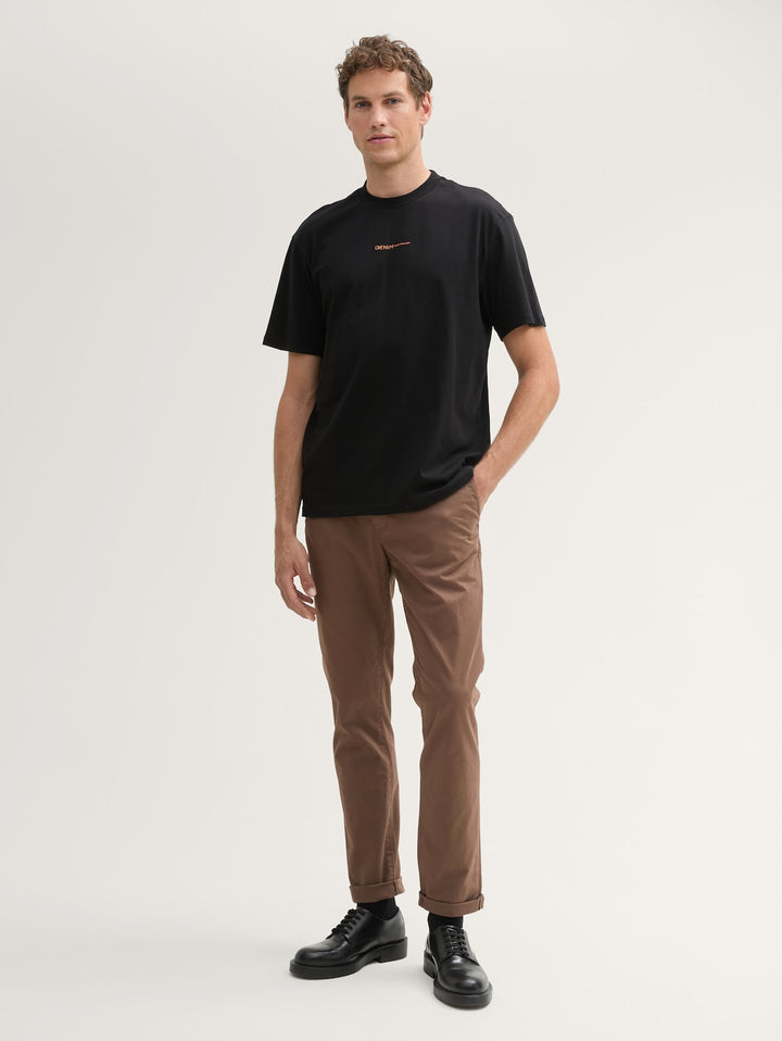 SLIM CHINO WITH BELT