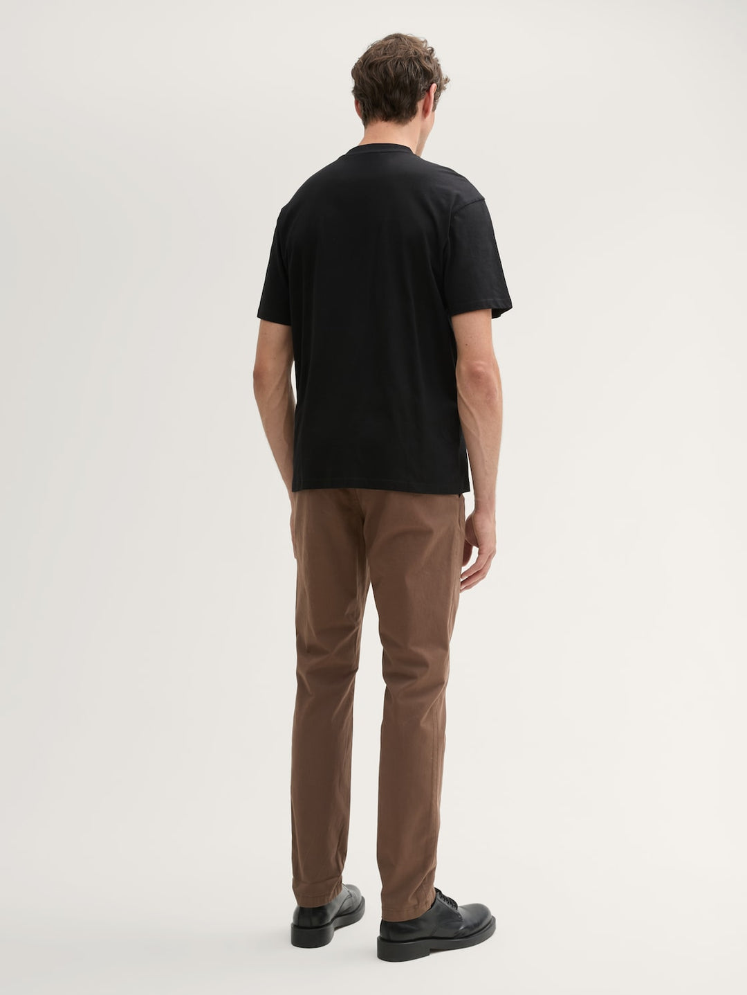 SLIM CHINO WITH BELT