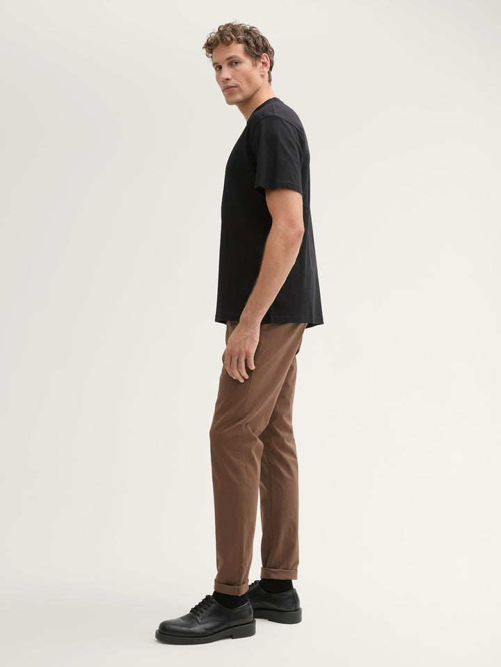 SLIM CHINO WITH BELT