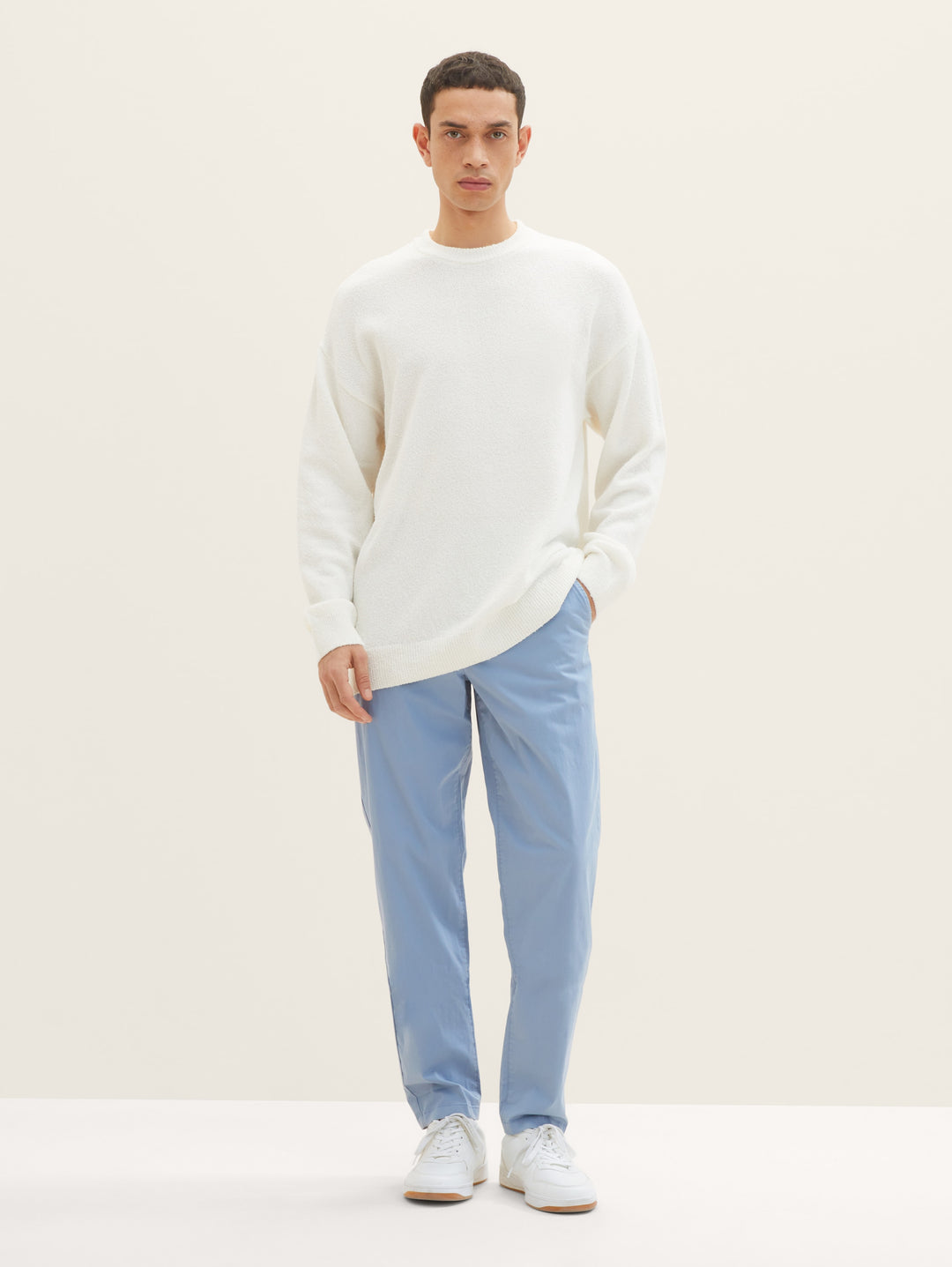 RELAXED TAPERED CHINO