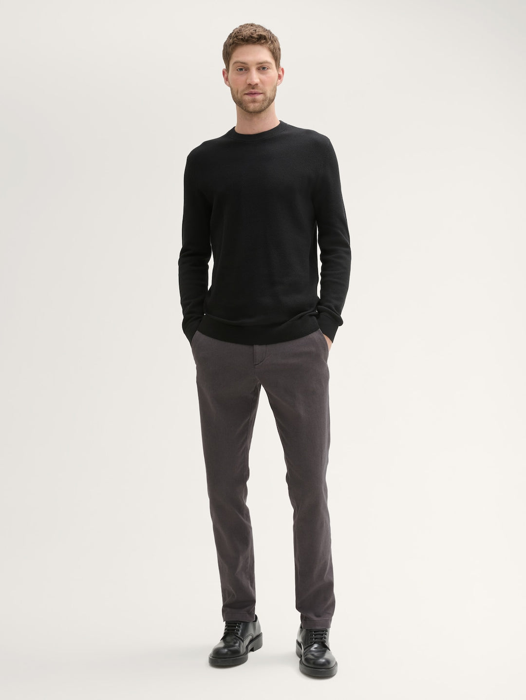 TRAVELER SLIM CHINO