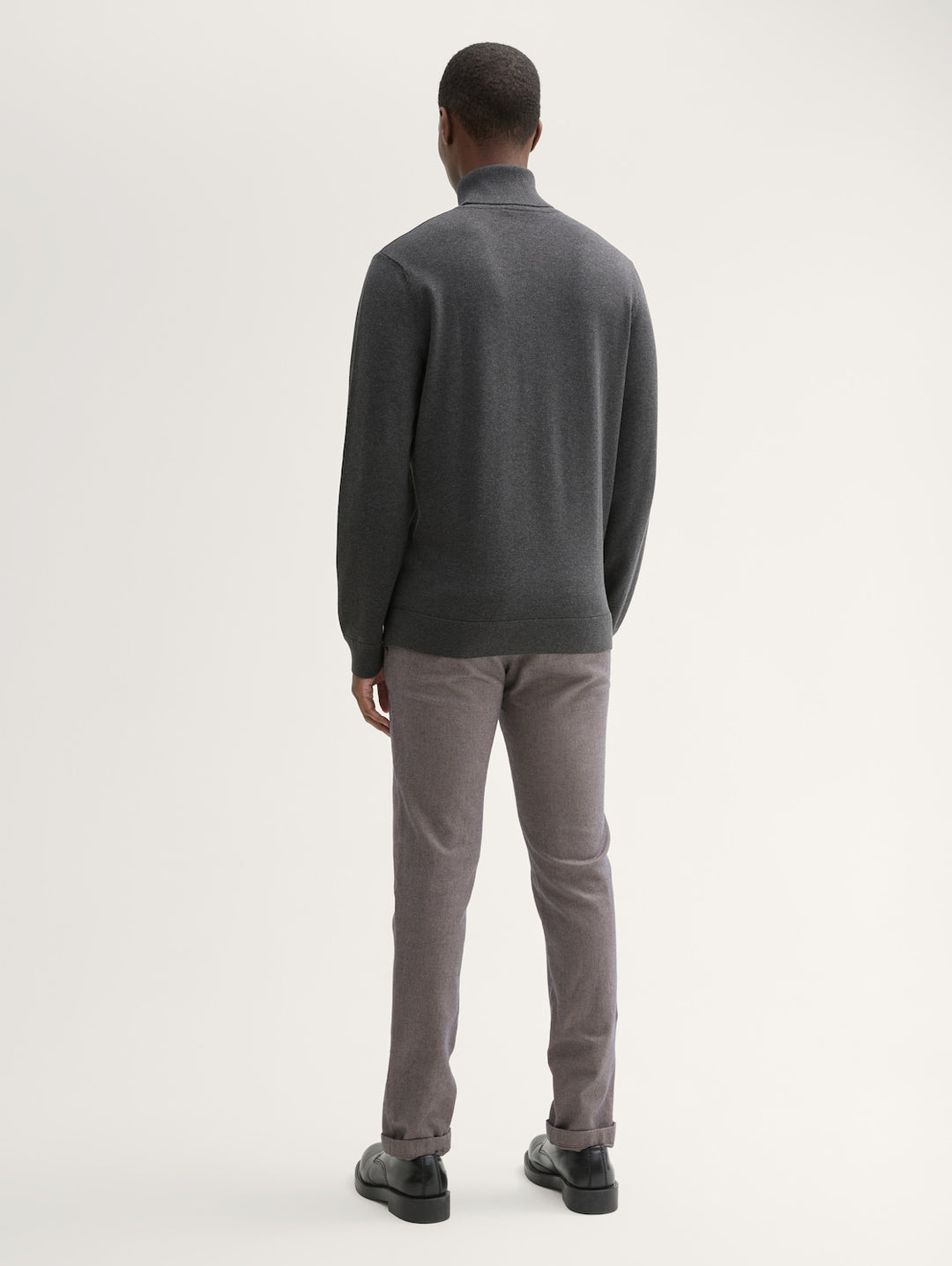 TRAVELER SLIM CHINO