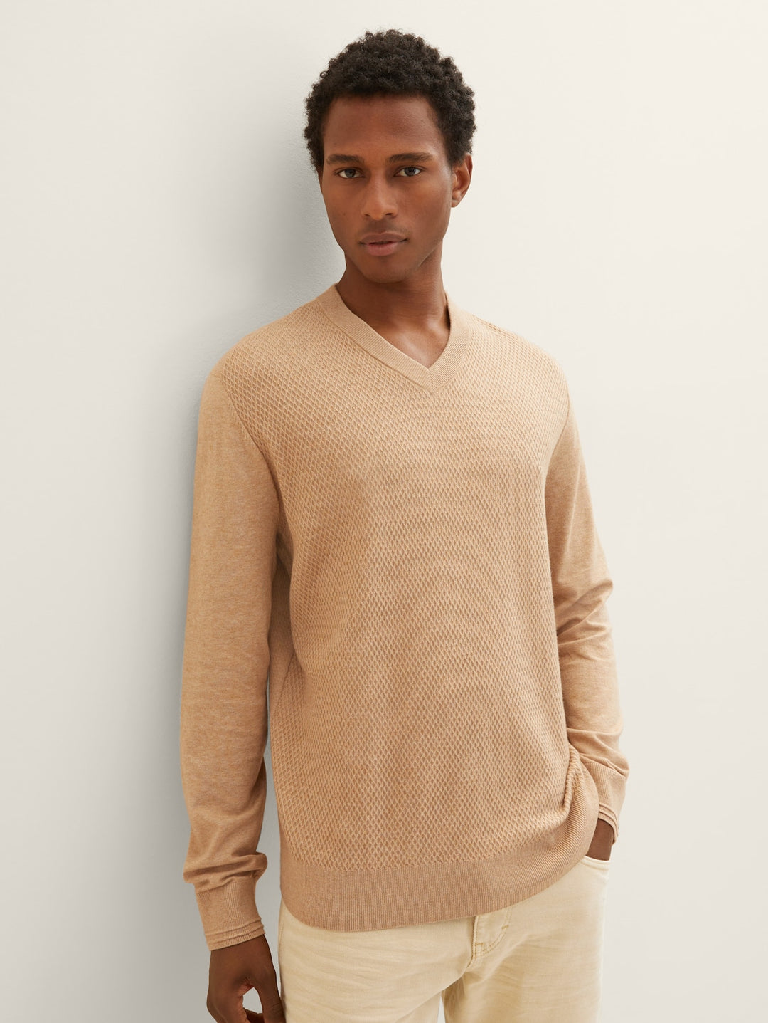 COSY STRUCTURED V-NECK KNIT