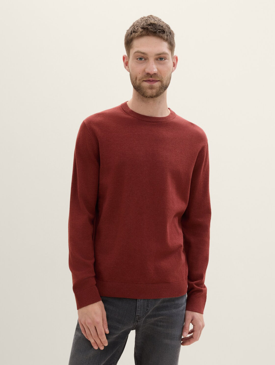 BASIC CREWNECK KNIT