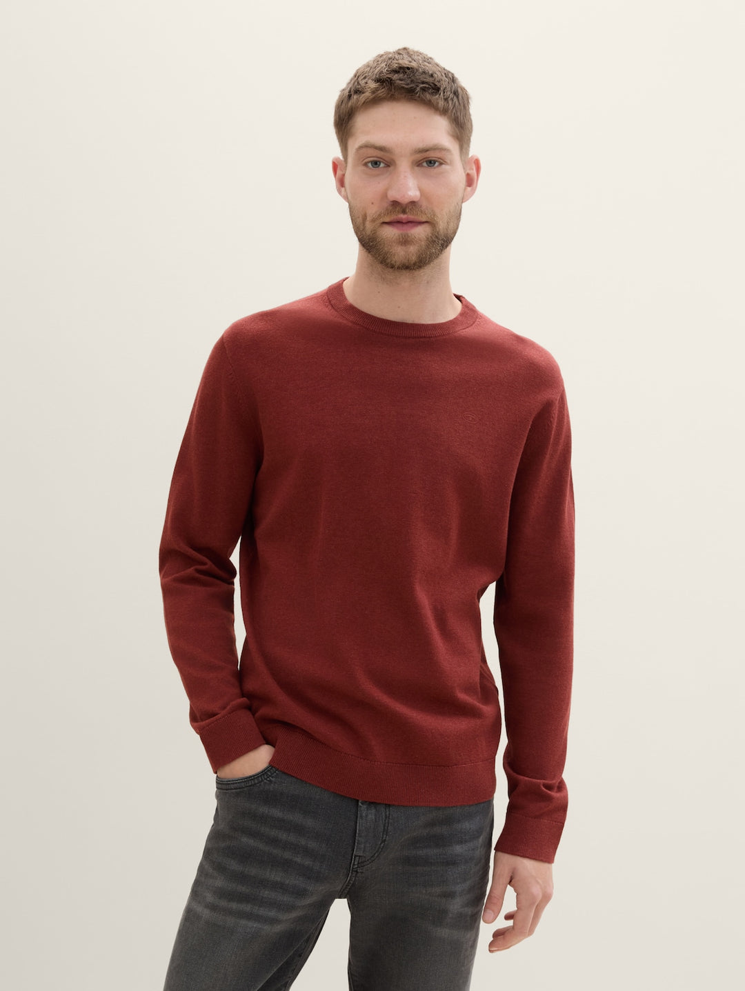 BASIC CREWNECK KNIT