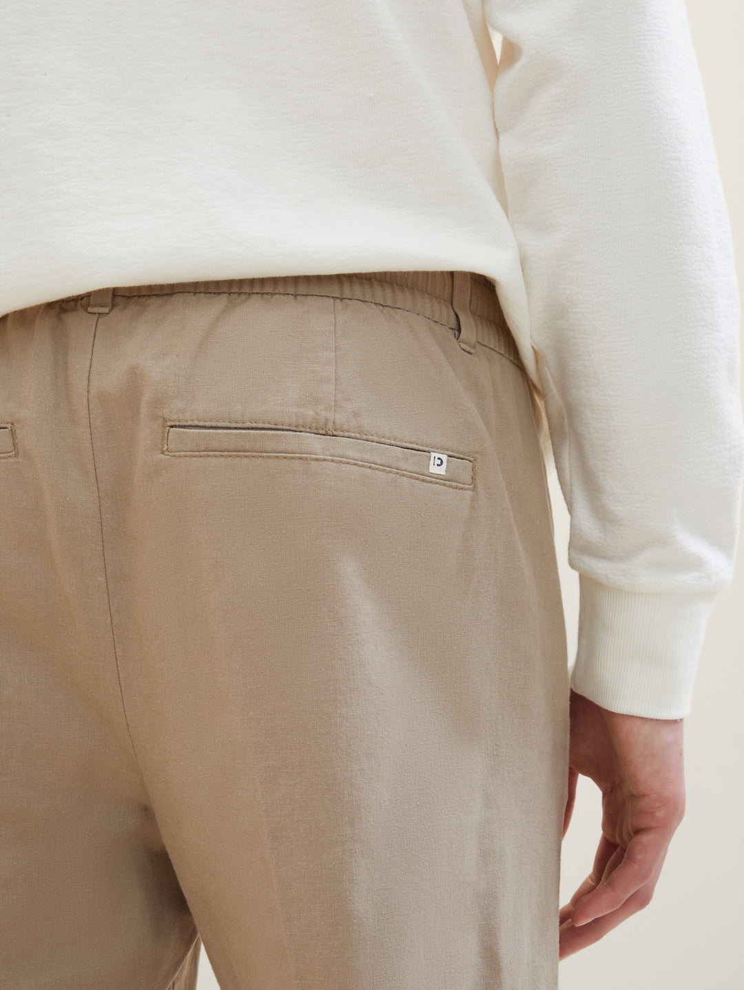 RELAXED TAPERED LINEN PANTS