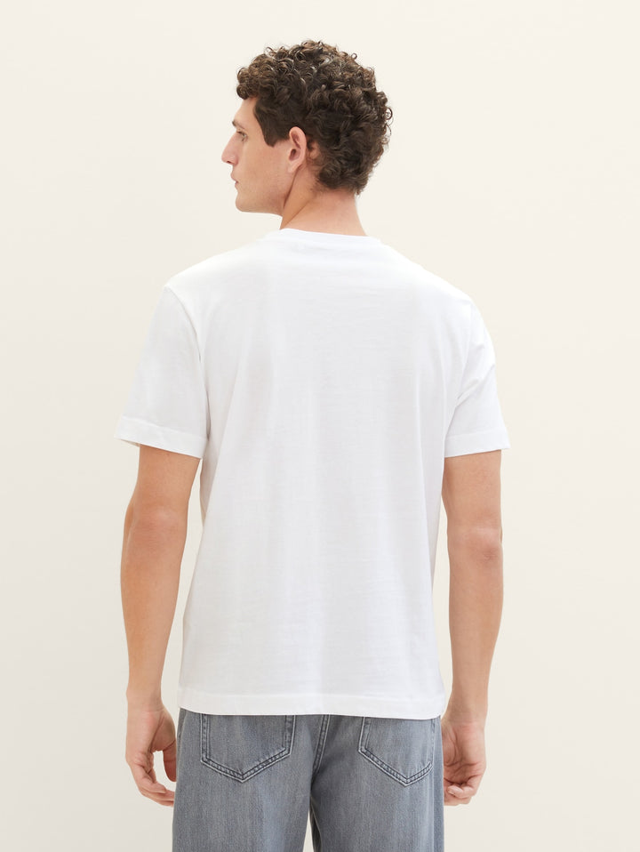 T-SHIRT WITH CUTLINE