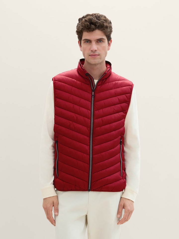 LIGHTWEIGHT VEST