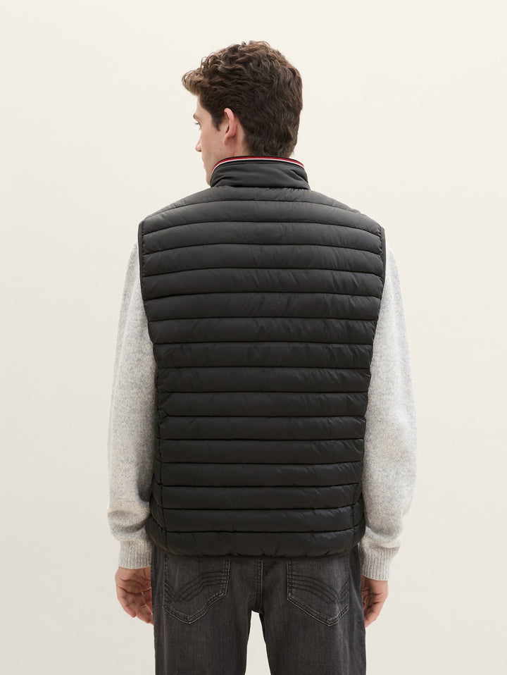 LIGHTWEIGHT VEST