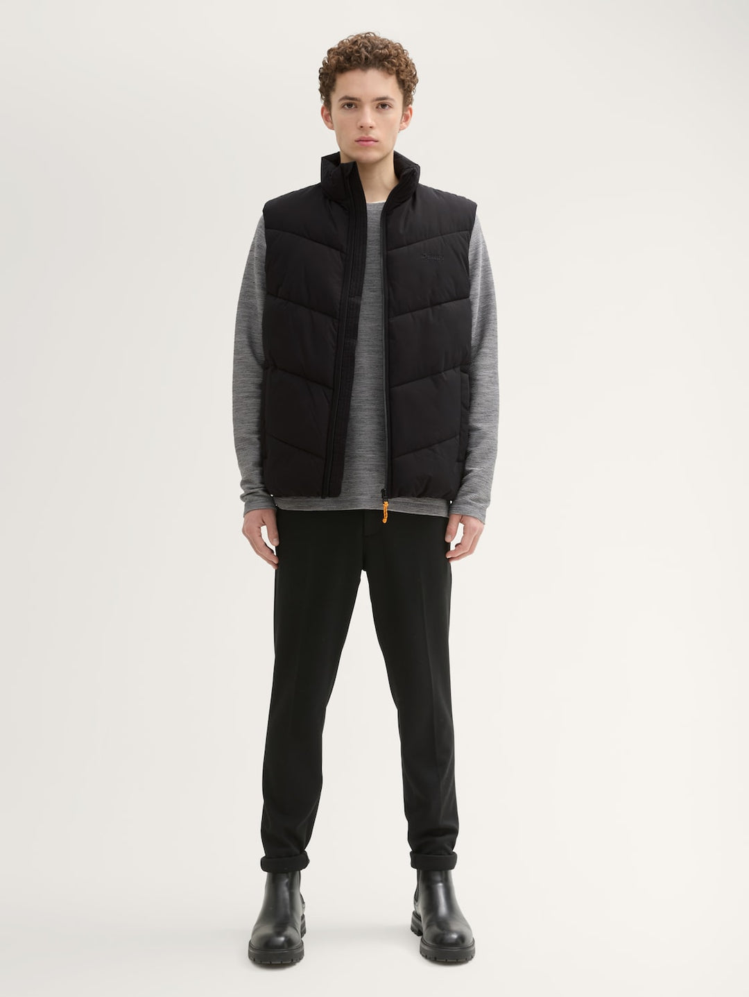 PUFFER VEST