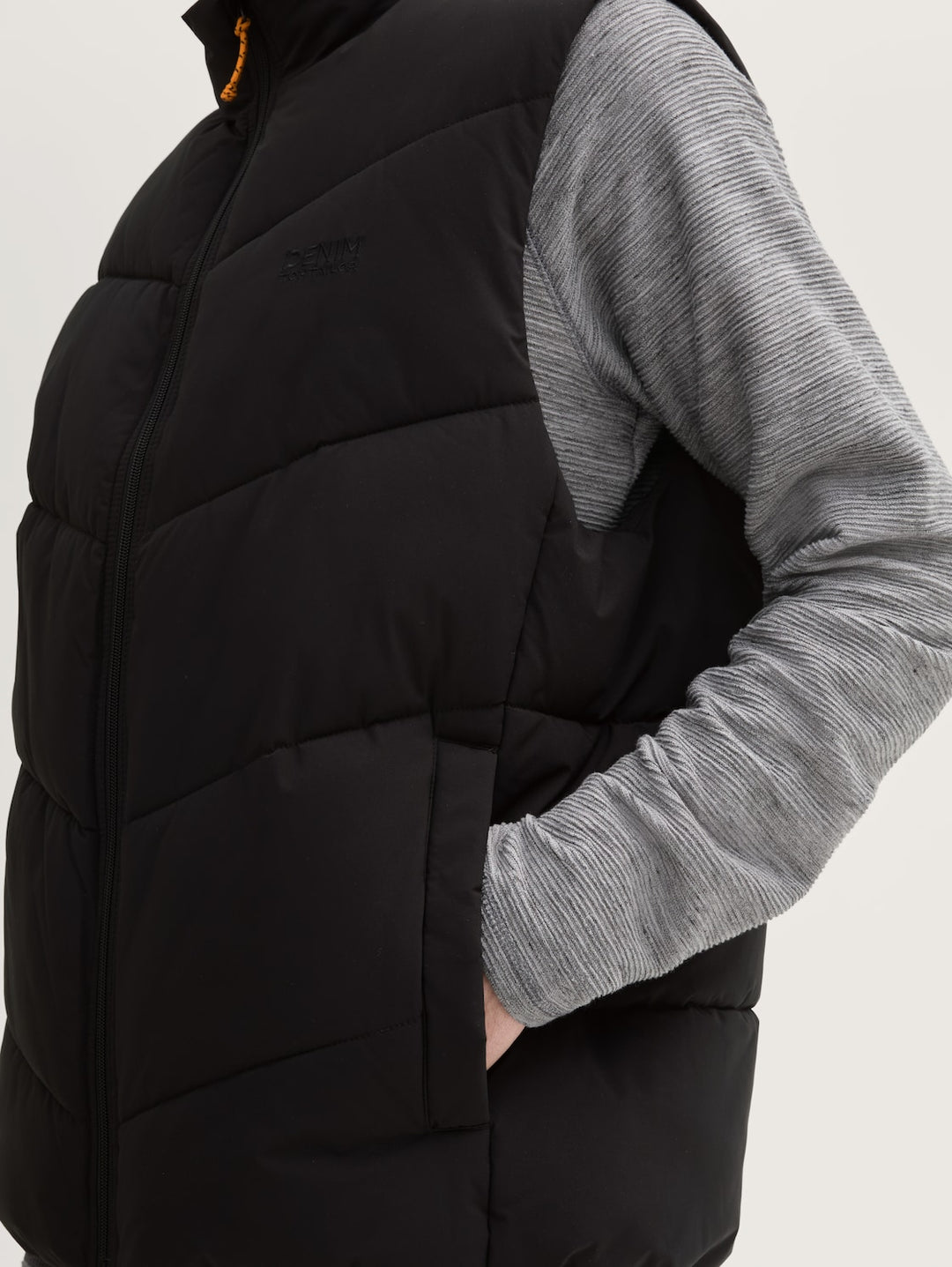 PUFFER VEST