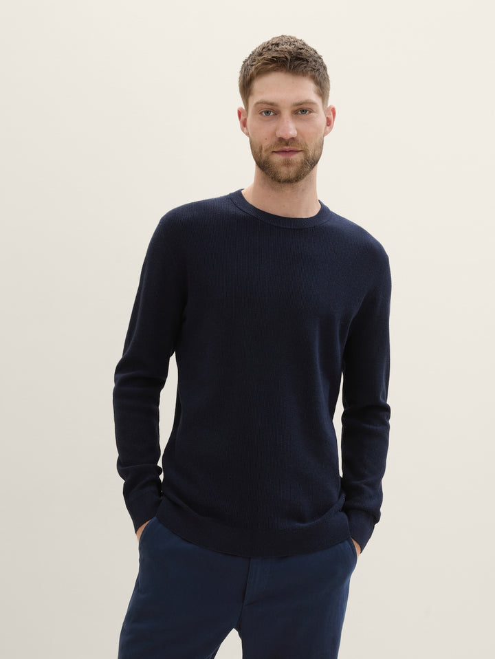 STRUCTURED CREWNECK KNIT