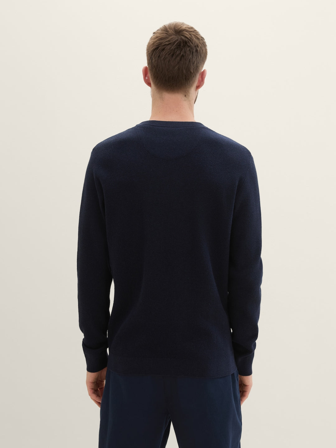 STRUCTURED CREWNECK KNIT