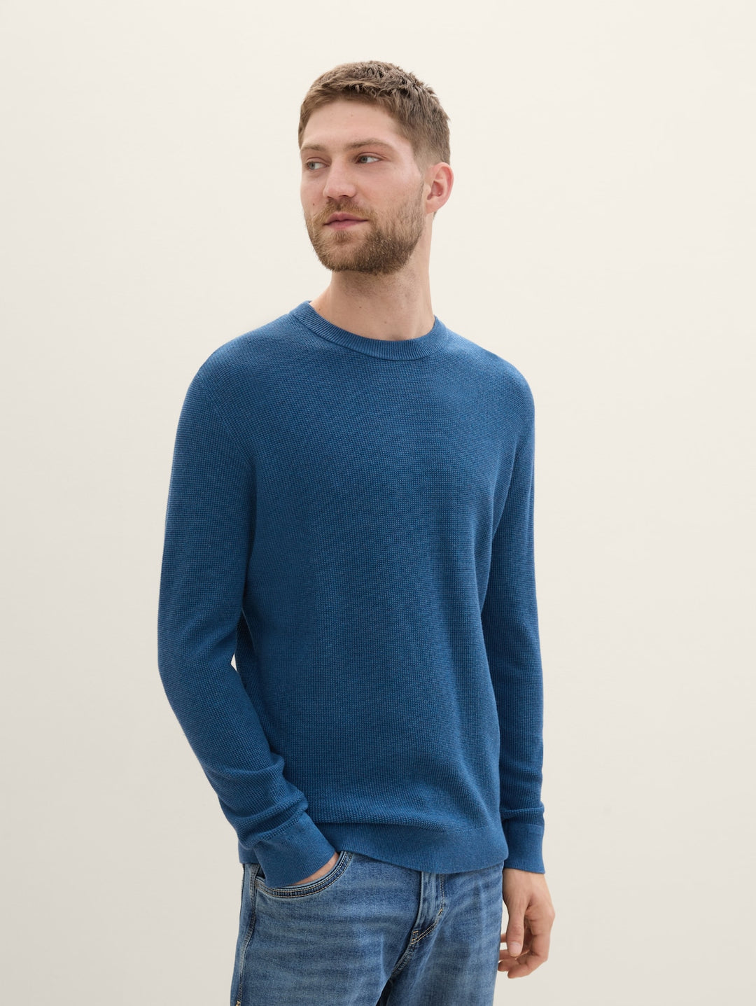 STRUCTURED CREWNECK KNIT