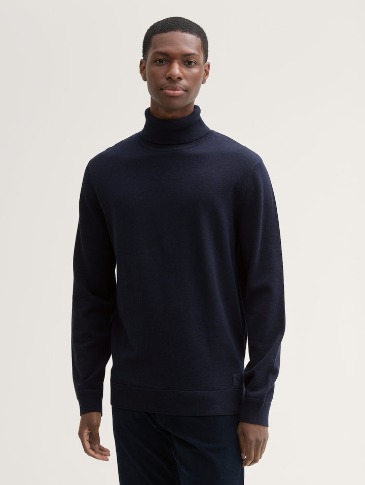 BASIC TURTLENECK KNIT