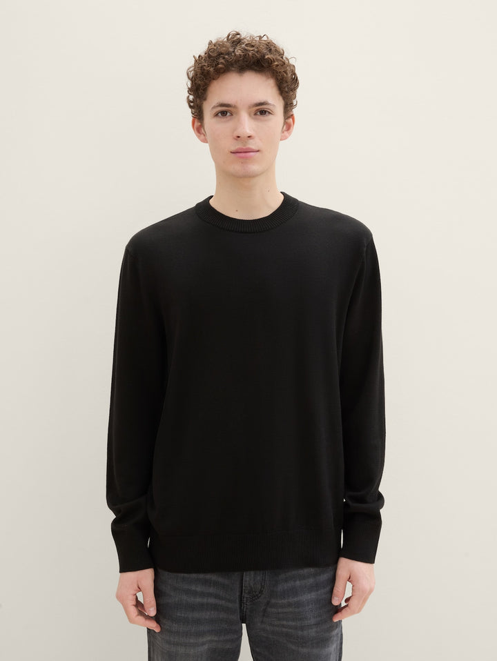 BASIC CREWNECK KNIT