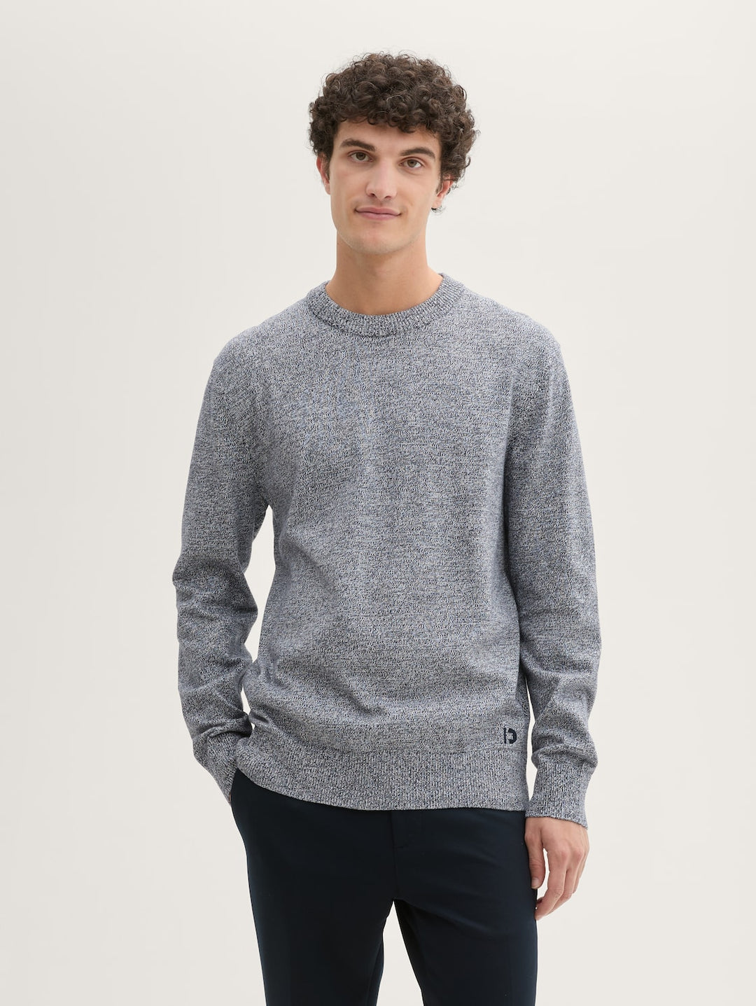 BASIC CREWNECK KNIT