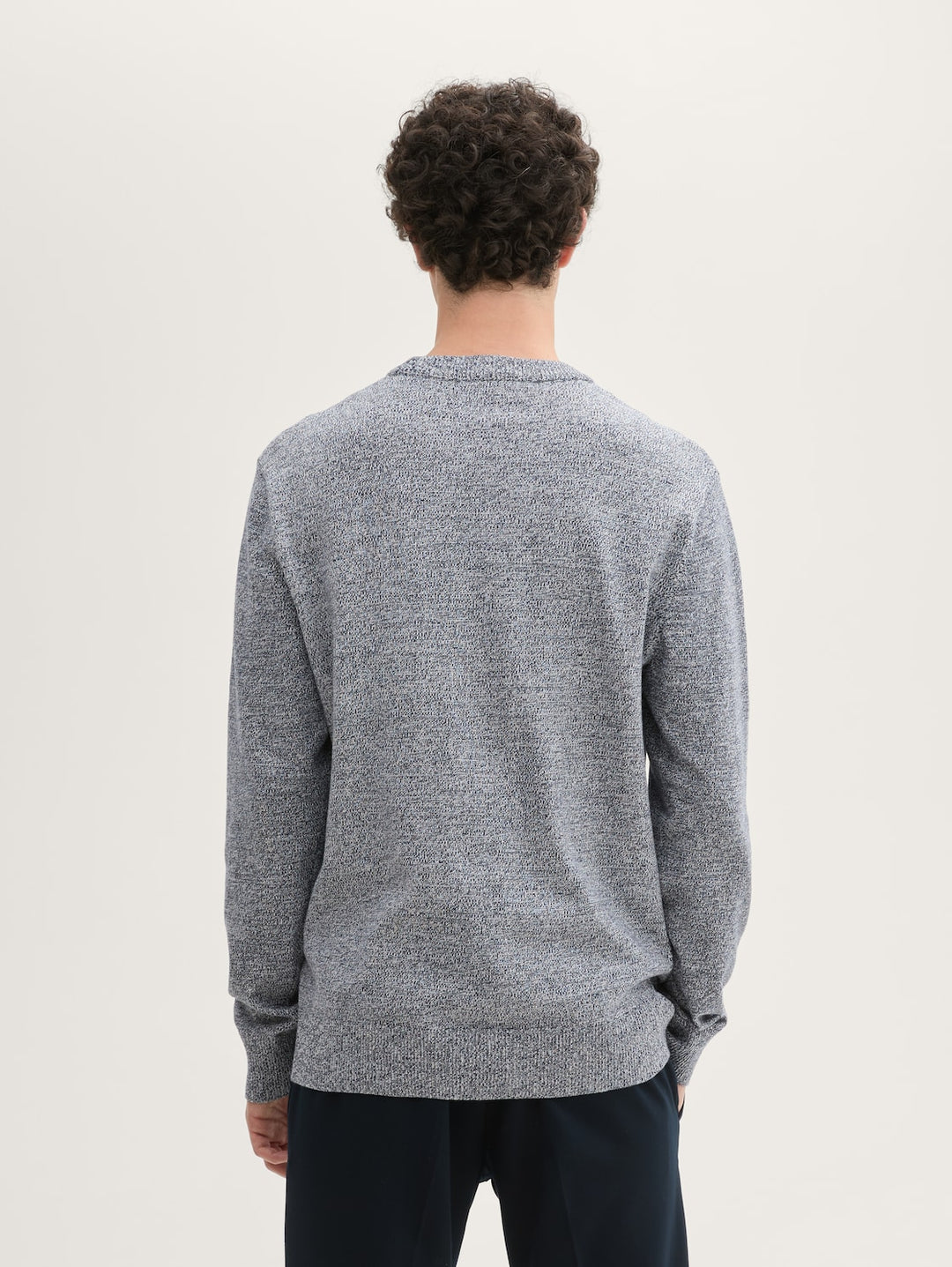 BASIC CREWNECK KNIT