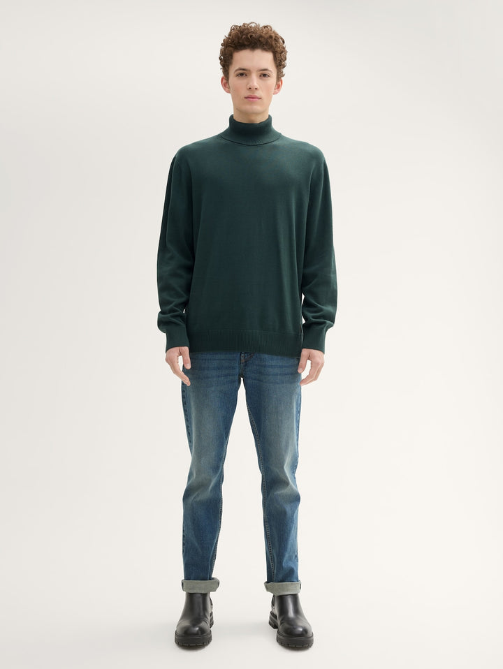 BASIC TURTLE NECK KNIT