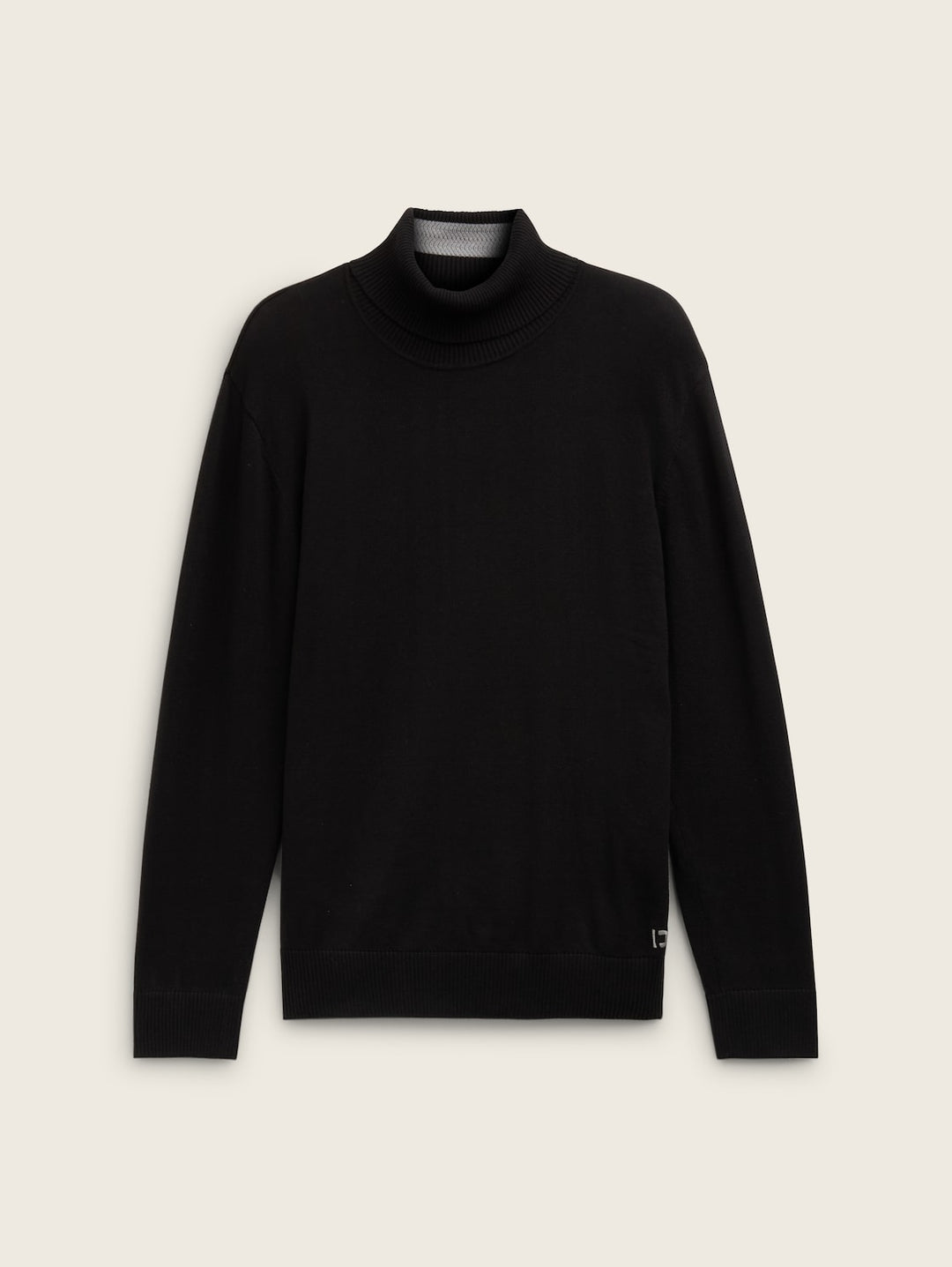 BASIC TURTLE NECK KNIT