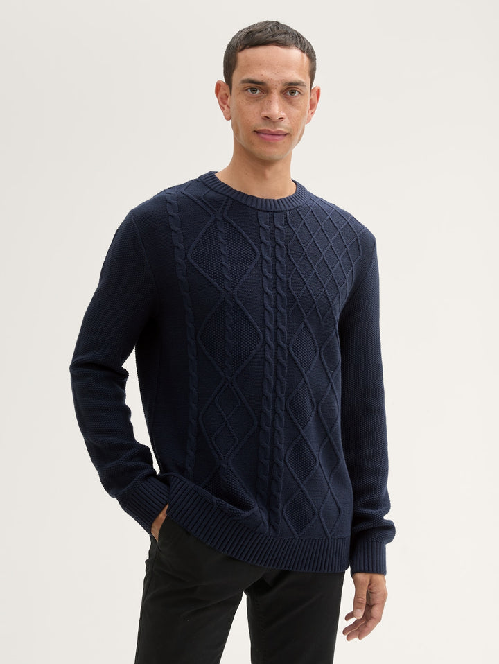 CABLE CREWNECK KNIT