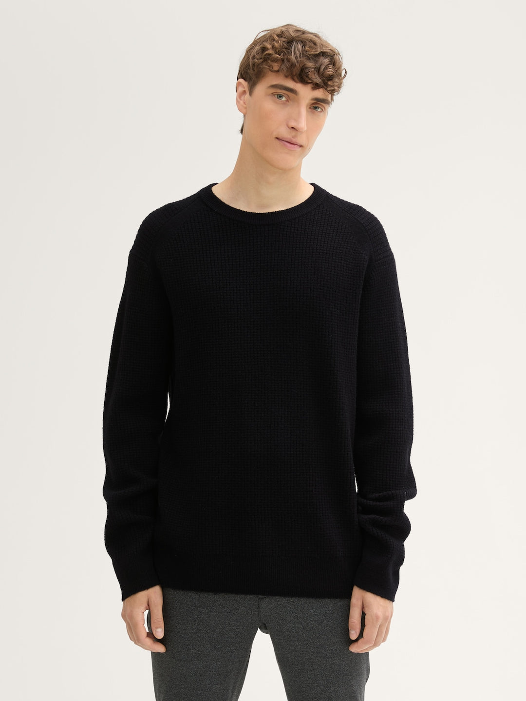 COSY STRUCTURE CREWNECK KNIT