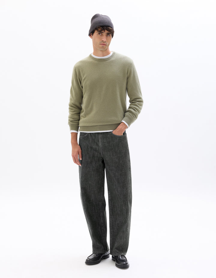 100% cashmere crew neck sweater