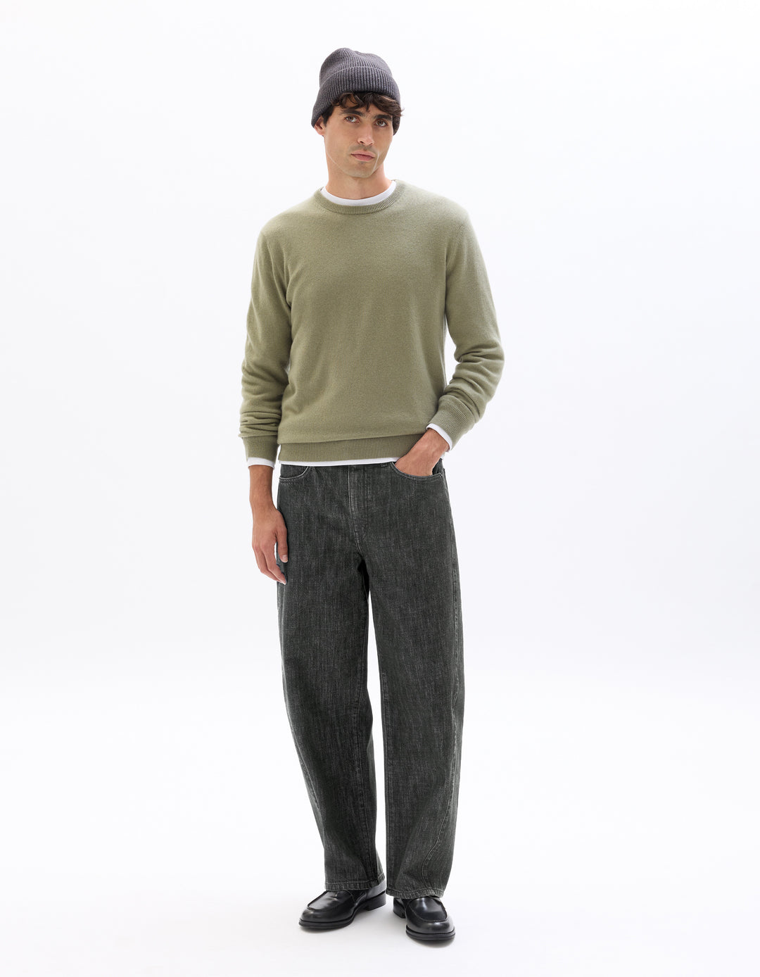 100% cashmere crew neck sweater