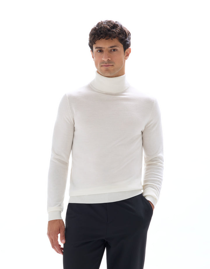 Slim-fit turtleneck sweater 100% merino wool