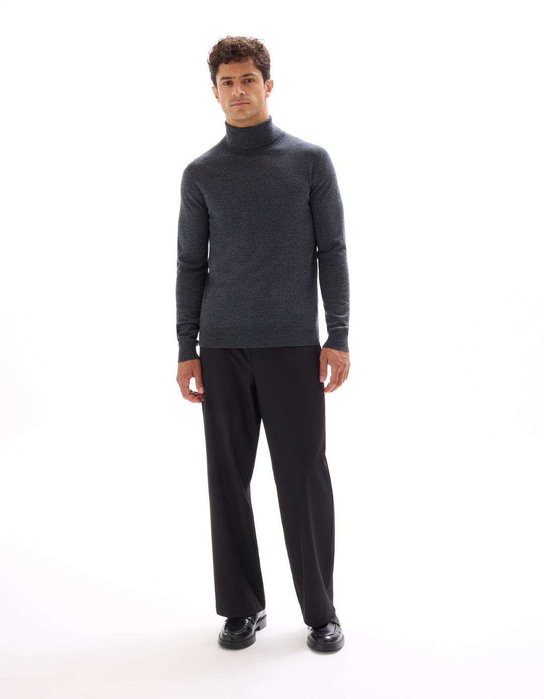 Slim-fit turtleneck sweater 100% merino wool