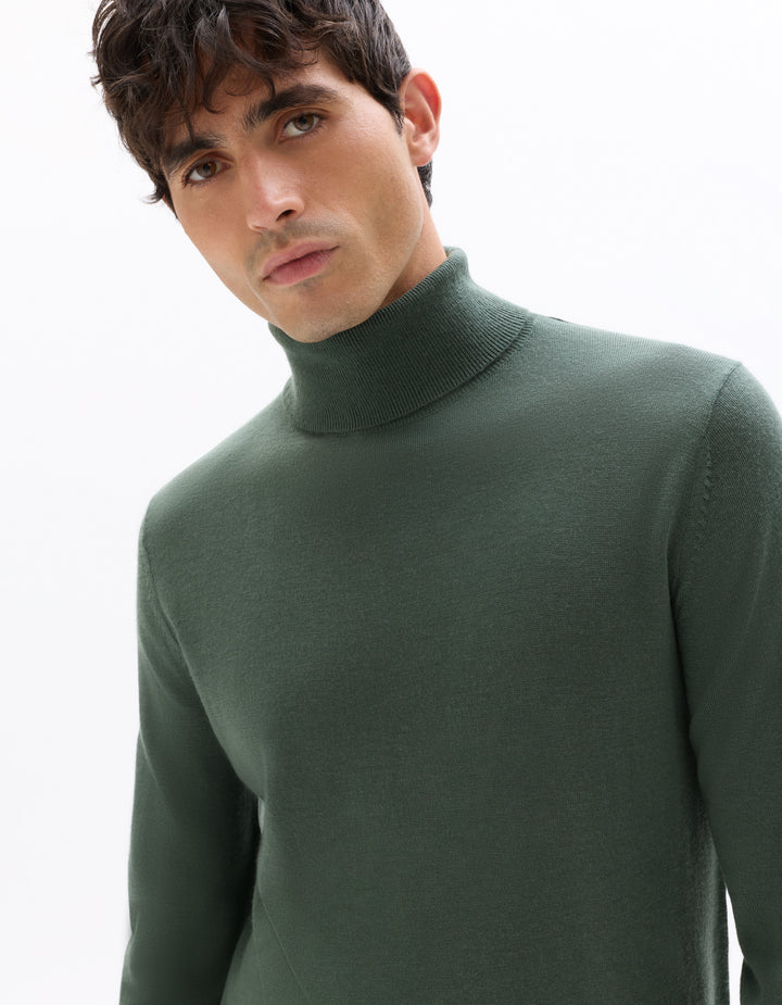 Slim-fit turtleneck sweater 100% merino wool