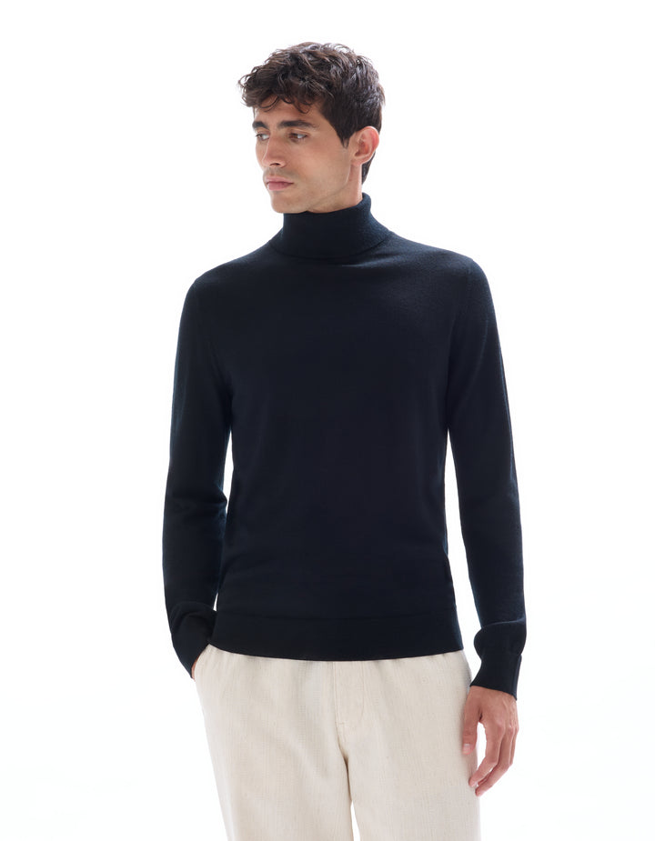 Slim-fit turtleneck sweater 100% merino wool