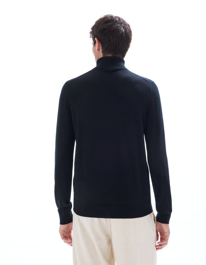 Slim-fit turtleneck sweater 100% merino wool
