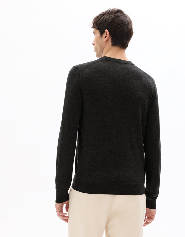 Unisex - Knitted - Sweater - Long sleeves - under 600 gr per piece