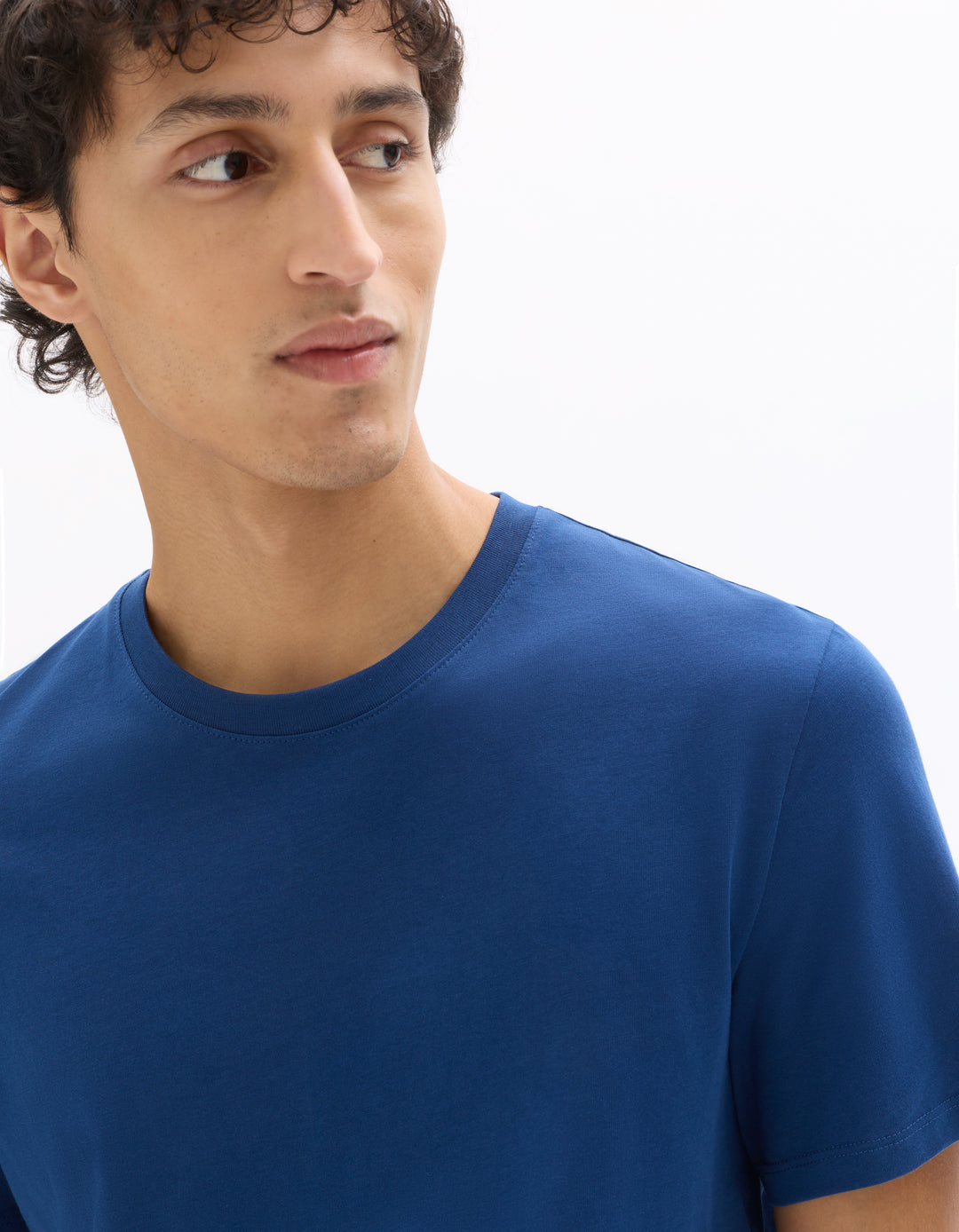 Unisex - Knitted - T-Shirt - Short sleeves - U / V / round neck