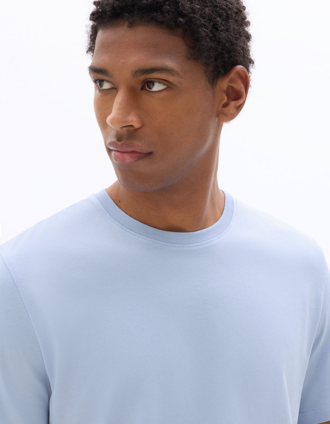 Unisex - Knitted - T-Shirt - Short sleeves - U / V / round neck