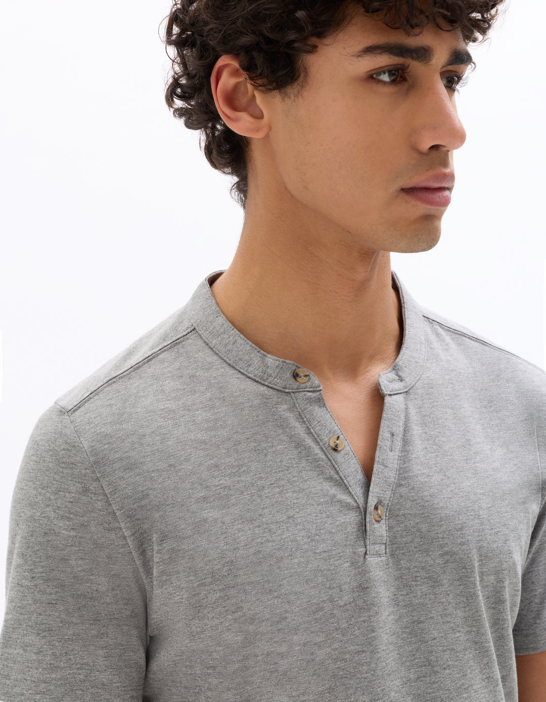 Unisex - Knitted - T-Shirt - Short sleeves - U / V / round neck