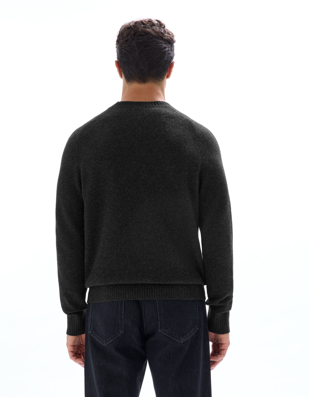 Unisex - Knitted - Sweater - Long sleeves - under 600 gr per piece