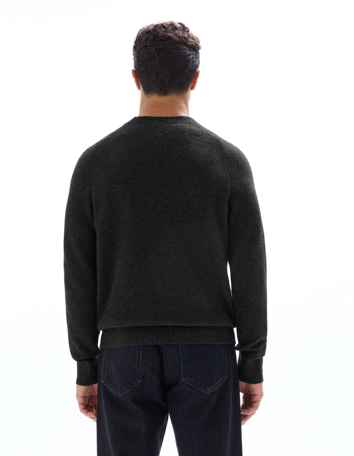 Unisex - Knitted - Sweater - Long sleeves - under 600 gr per piece
