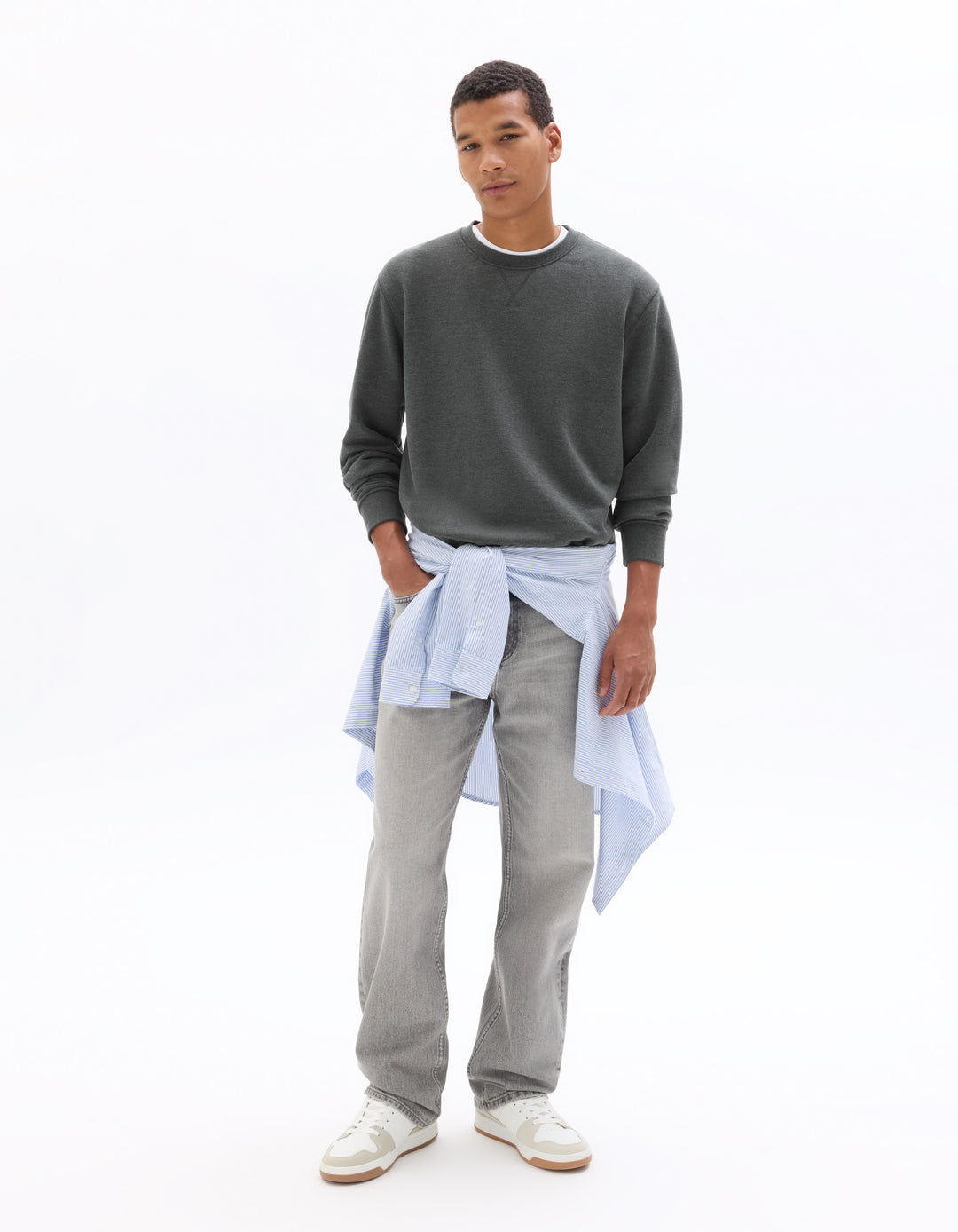 Regular round neck sweatshirt 100% cotton