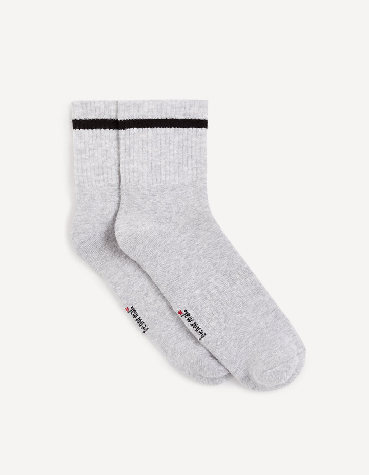 Low cotton blend socks