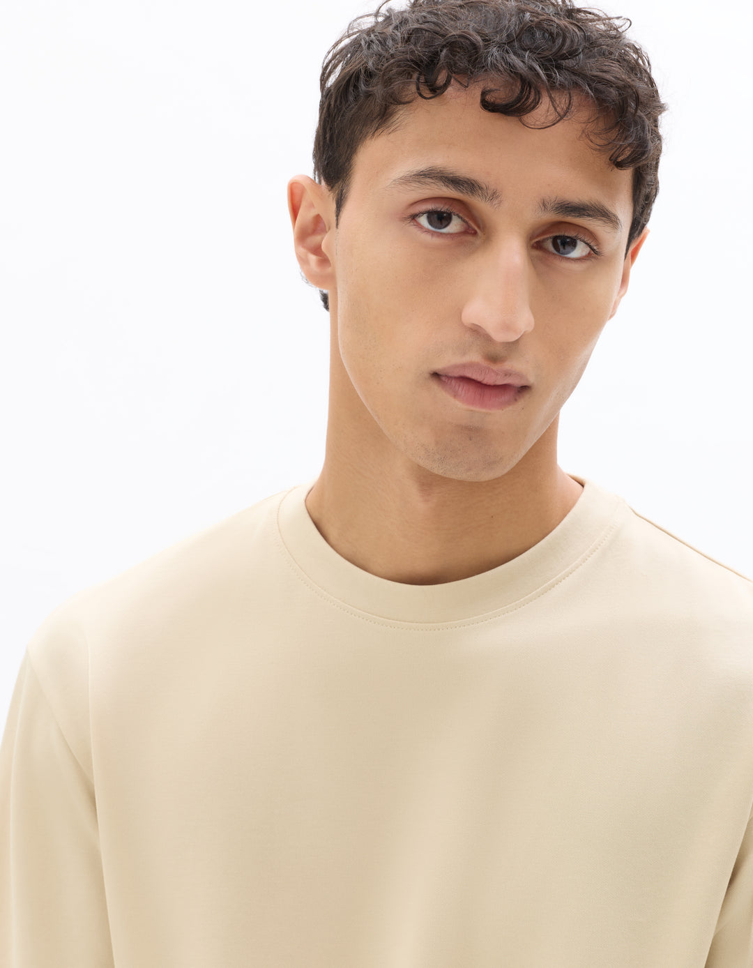 Unisex - Knitted - T-Shirt - Short sleeves - U / V / round neck