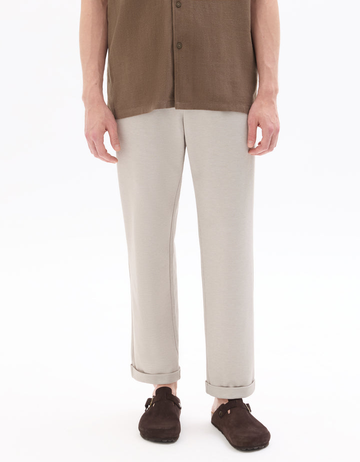 Light  All-Day Slim Fit Stretch 7/8 Length Pants