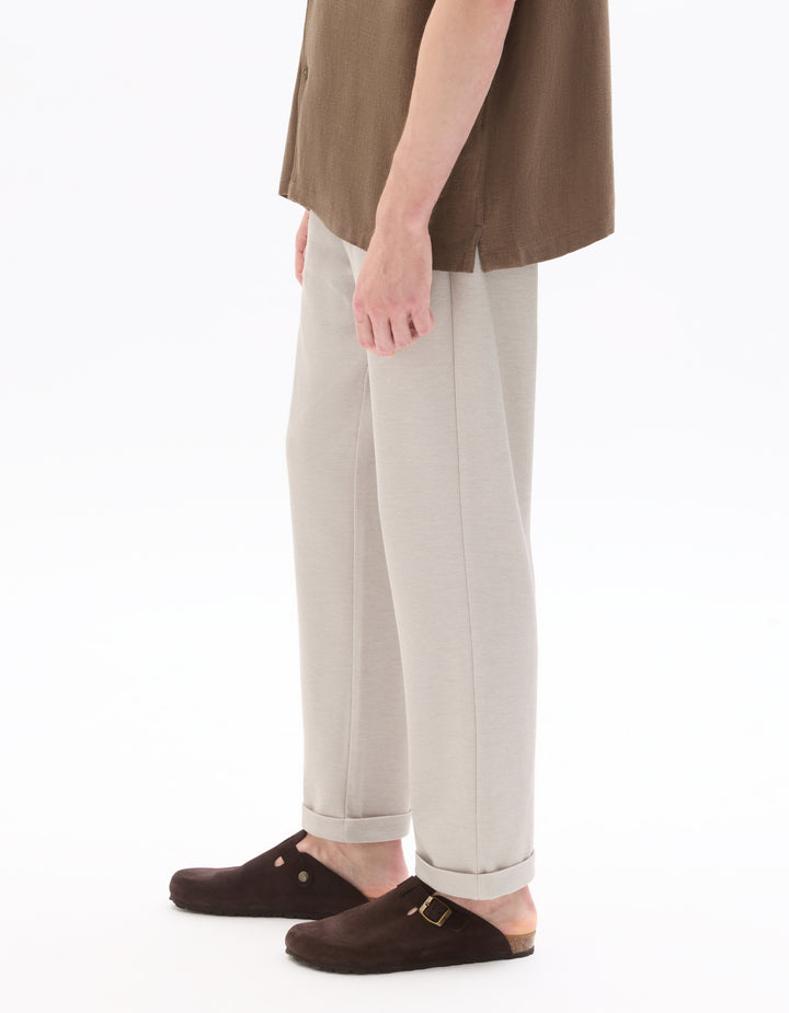 Light  All-Day Slim Fit Stretch 7/8 Length Pants