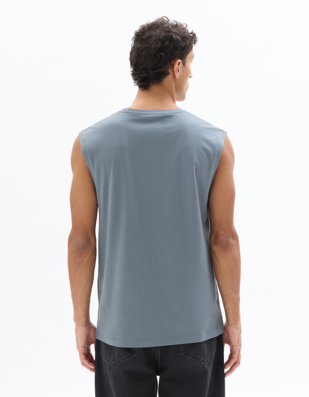 Unisex - Knitted - T-Shirt - no sleeves - U / V / round neck