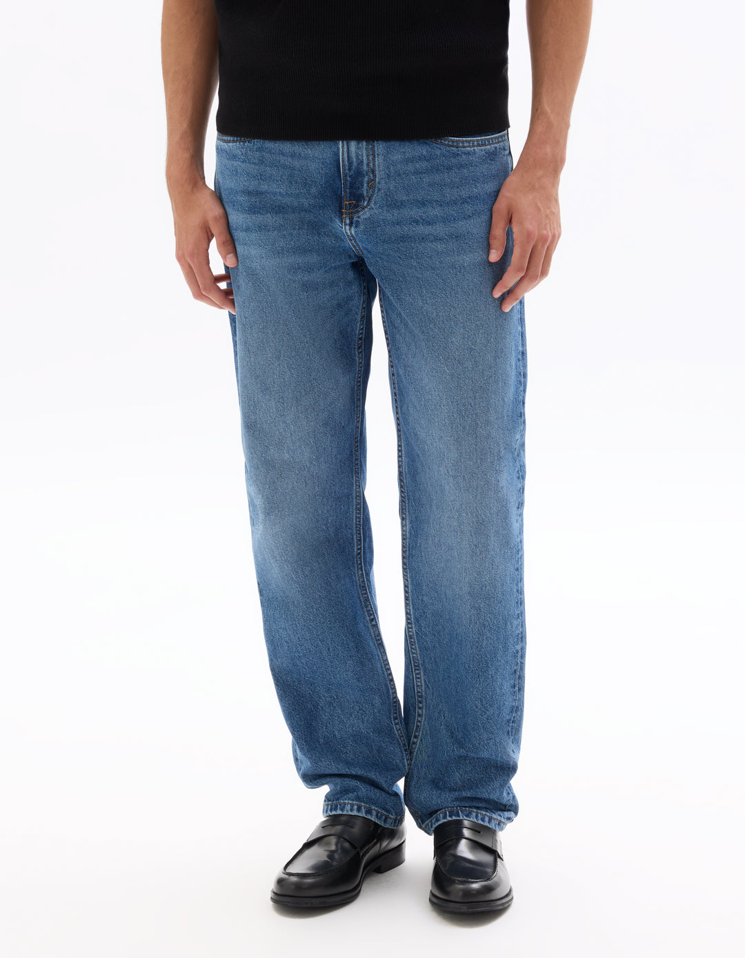 Loose-fitting jeans  100% cotton
