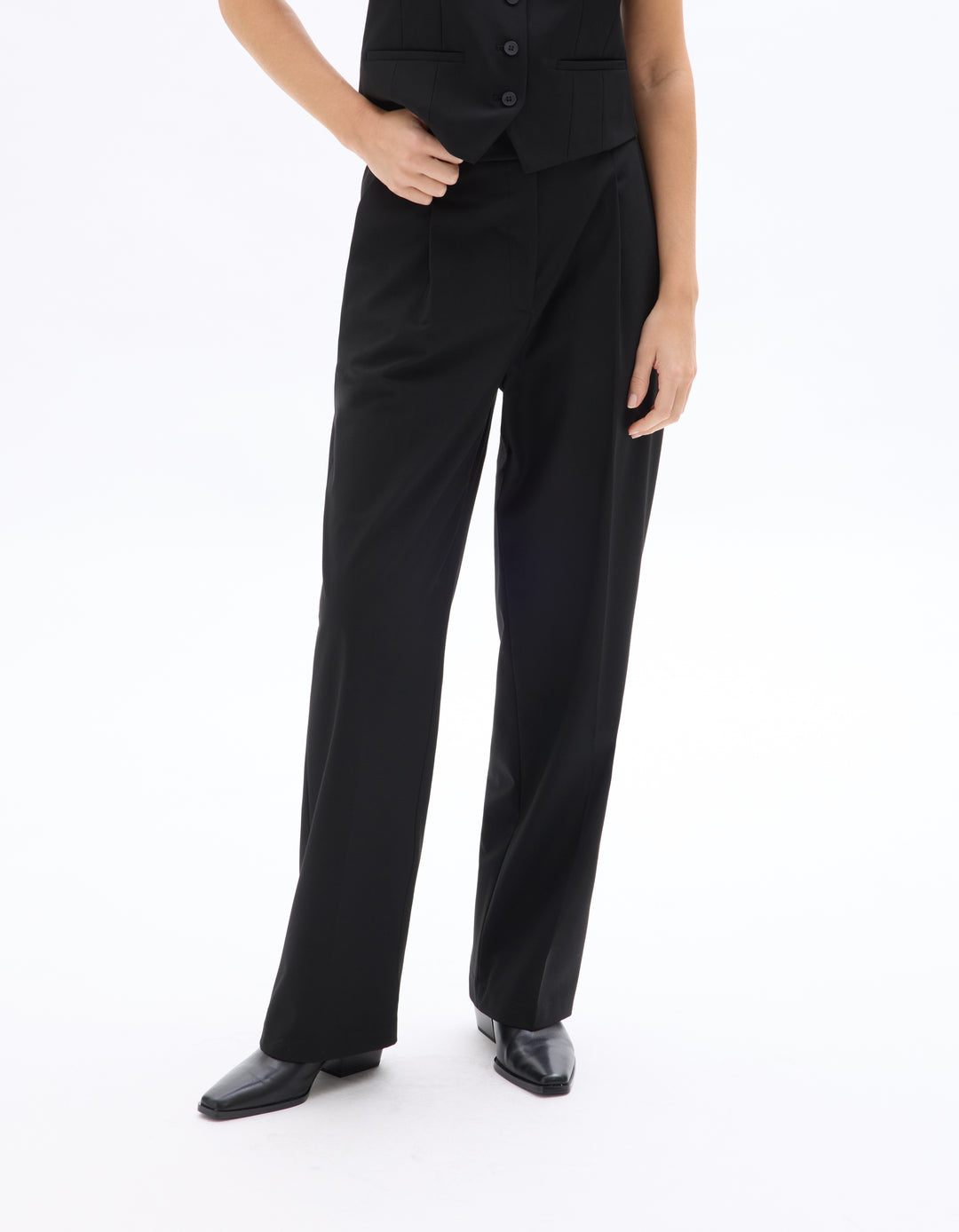 Straight-leg dress trousers with elasticated back