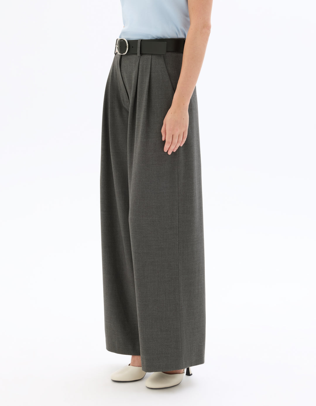 Wide-leg trousers
