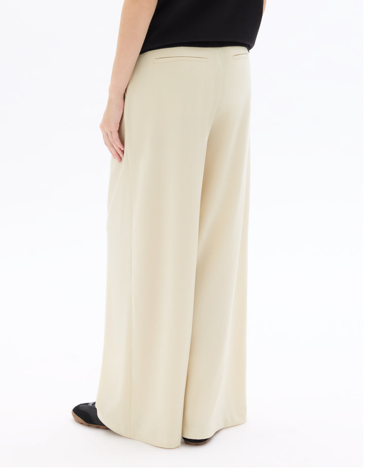Wide-leg trousers