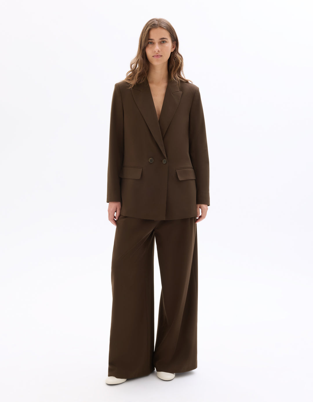 Wide-leg trousers